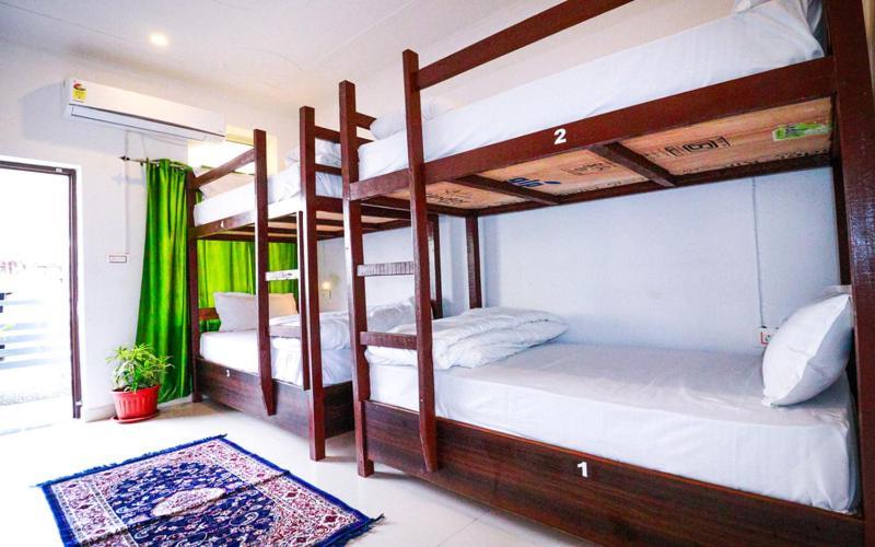 רישיקש Manzil Hostel מראה חיצוני תמונה