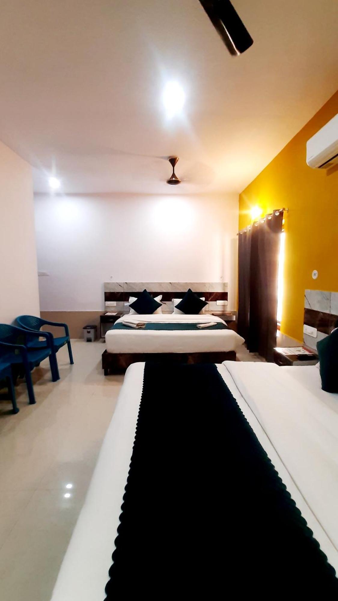 רישיקש Manzil Hostel מראה חיצוני תמונה
